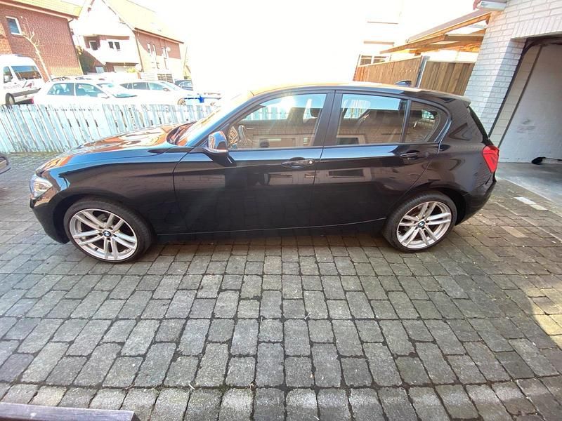 Gebraucht BMW 116 109 PS (80 kW) 2015 Schwarz Kleinwagen