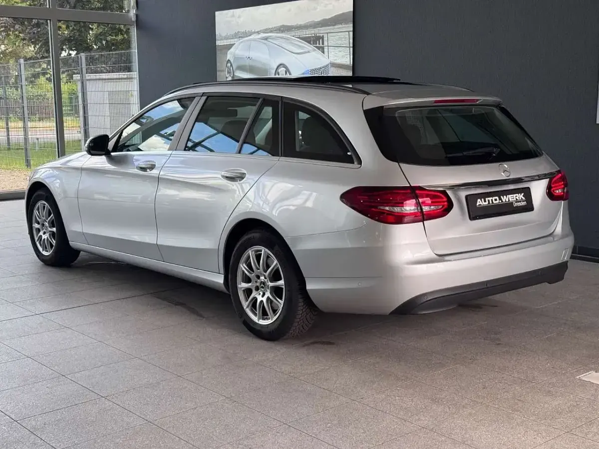 Gebraucht Mercedes C220 194 PS (142 kW) 2018 Silber Limousine