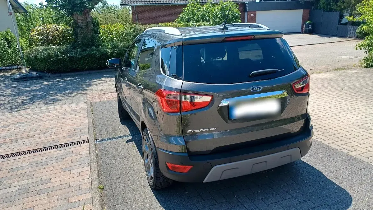 Gebraucht Ford Ecosport Titanium 125 PS (91 kW) 2020 Grau SUV