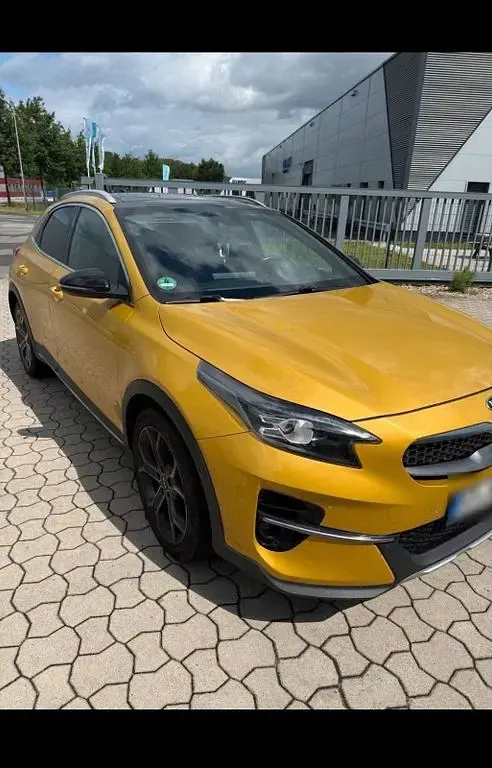 Gebraucht Kia XCeed Launch Edition 140 PS (102 kW) 2019 Gold SUV