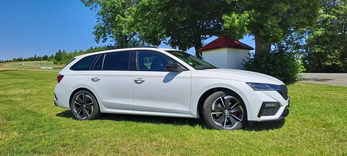 Gebraucht Skoda Octavia RS 200 PS (147 kW) 2021 Weiß Kombi
