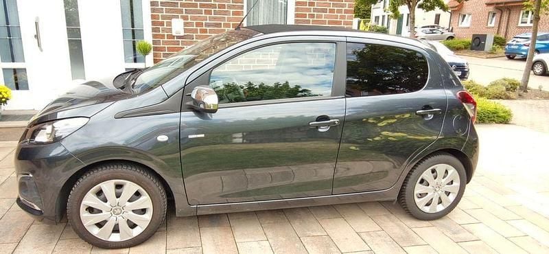 Gebraucht Peugeot 108 Active 72 PS (52 kW) 2019 Schwarz Kleinwagen