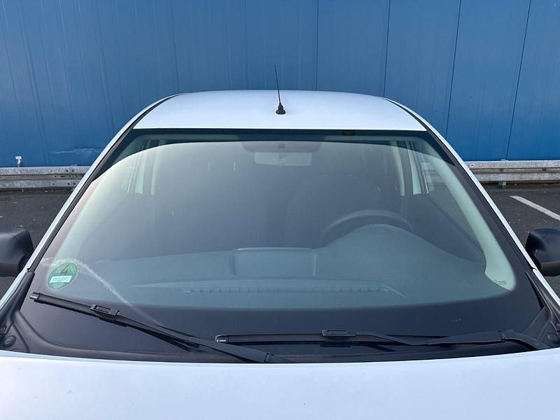 Gebraucht Dacia Sandero Acces 73 PS (53 kW) 2018 Weiß Limousine