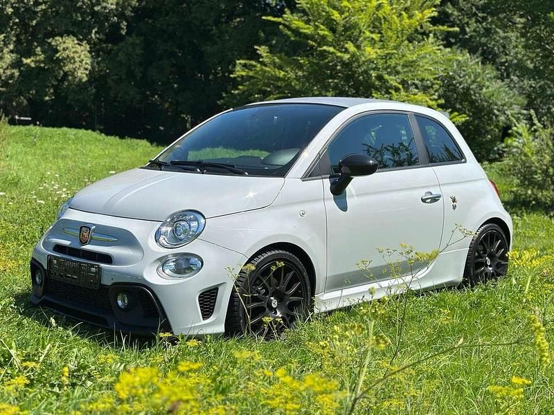 Grau Gebraucht 2020 Abarth 595 Pista Kleinwagen | 17.890 € (Fairer Preis) - Bild 1/4
