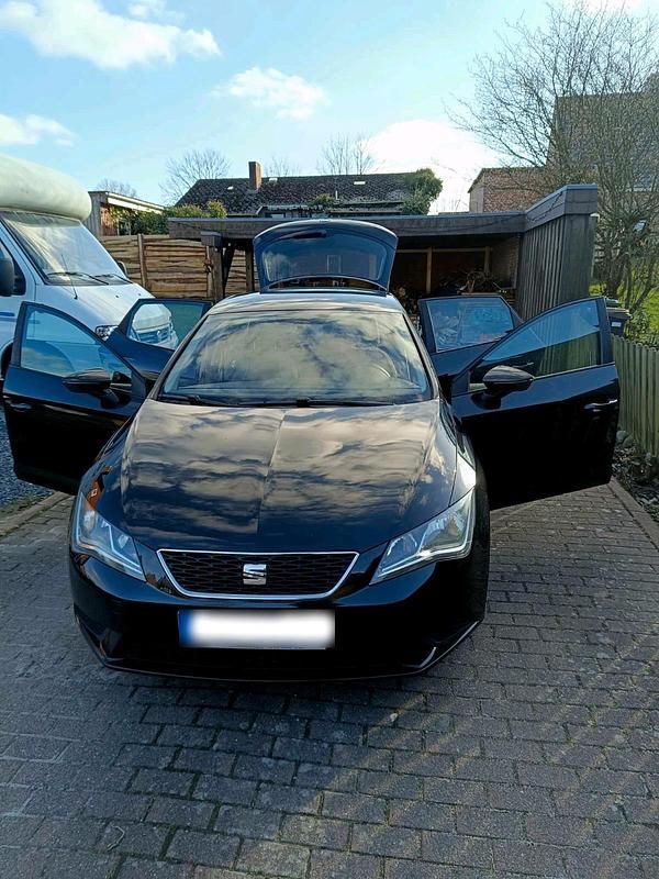 Second-hand Seat Leon 105 CP (77 kW) 2014 Negru Berlinǎ