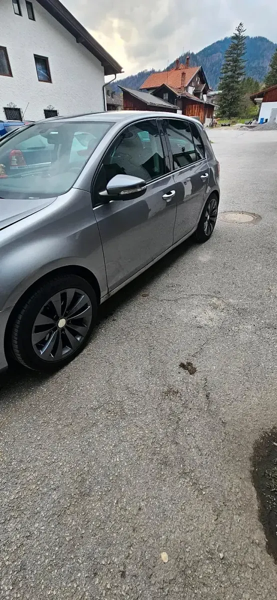 Gebraucht VW Golf VI 105 PS (77 kW) 2010 Kleinwagen