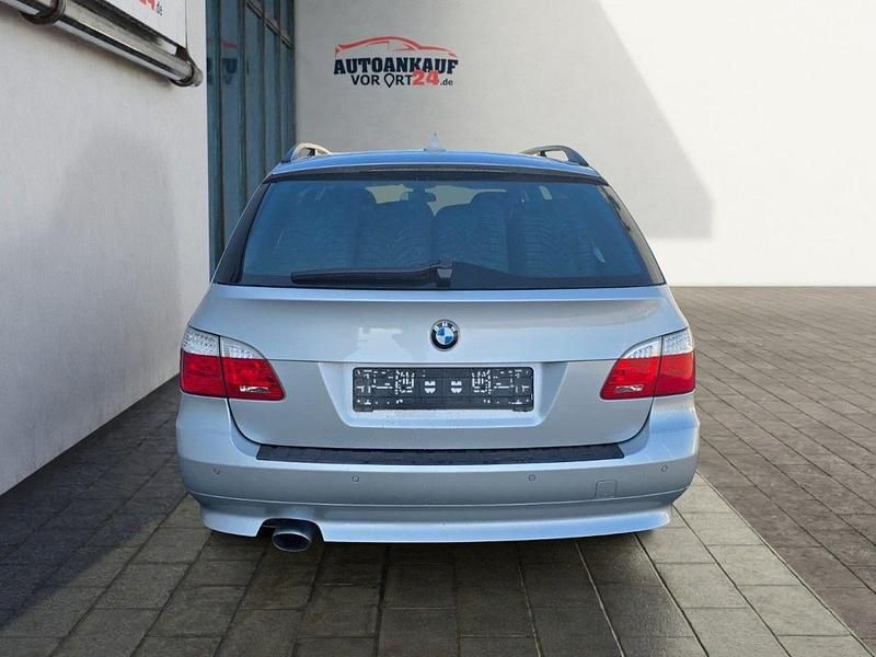 Gebraucht BMW 520 Advantage 177 PS (130 kW) 2010 Silber Kombi