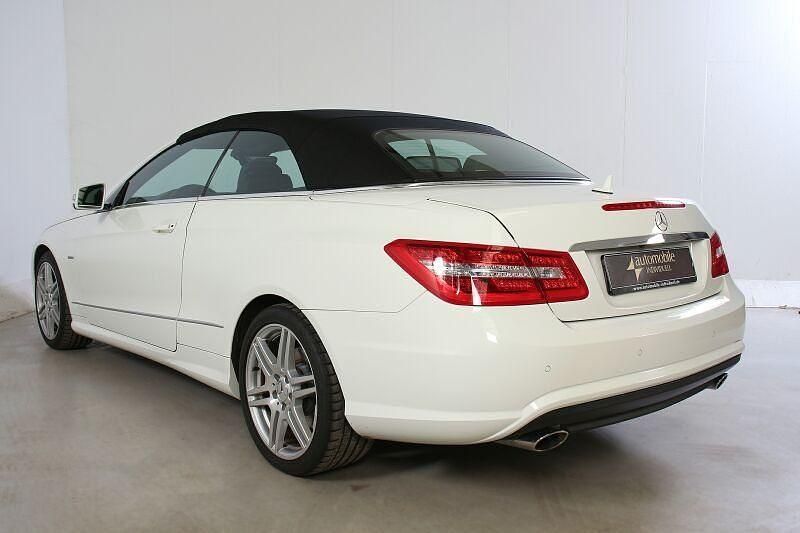 Gebraucht Mercedes E350 AMG 306 PS (225 kW) 2012 Calcite white Cabrio