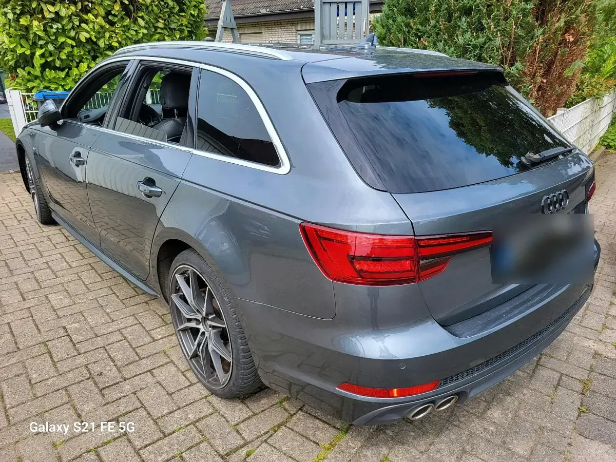 Gebraucht Audi A4 S-Line 218 PS (160 kW) 2017 Grau Kombi