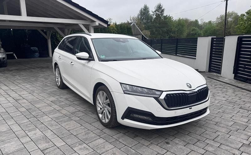 Weiß Gebraucht 2021 Skoda Octavia Kombi | 18.499 € (Guter Preis) - Bild 1/4