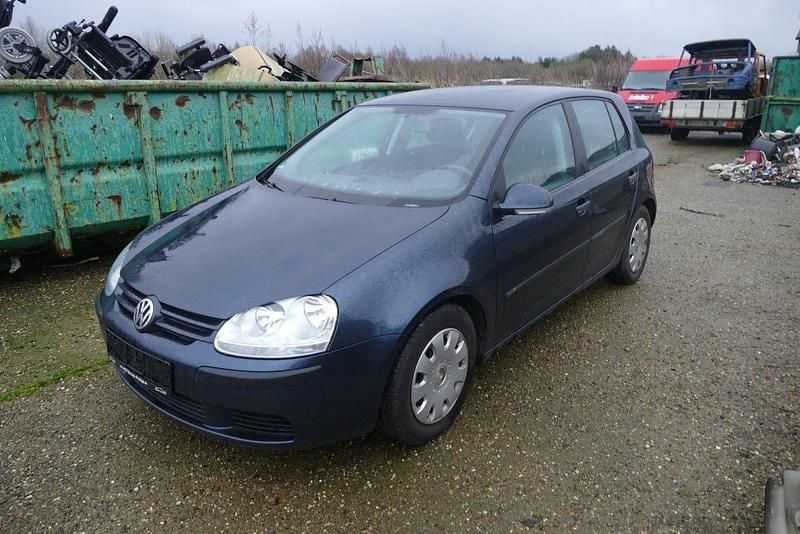 Blau Gebraucht 2005 VW Golf V Trendline Kleinwagen | 1.990 € (Superpreis) - Bild 1/4