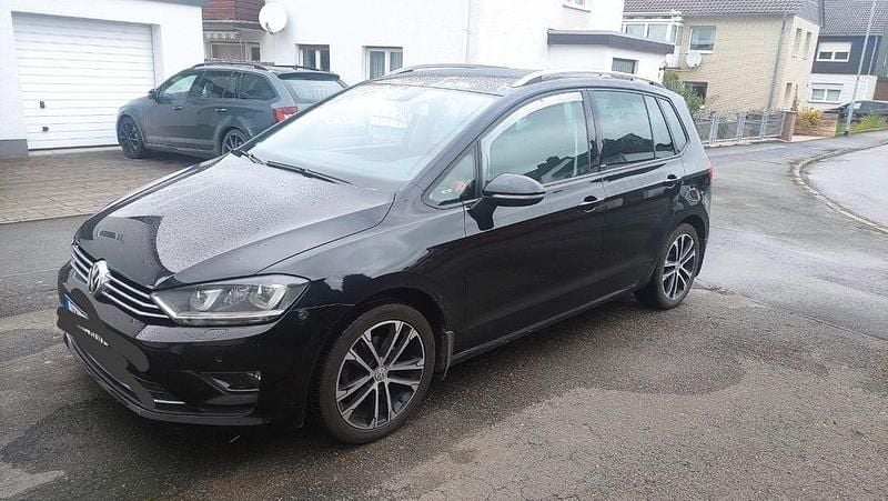 Schwarz Gebraucht 2016 VW Golf Sportsvan Allstar Van / Kleinbus | 11.499 € (Superpreis) - Bild 1/4