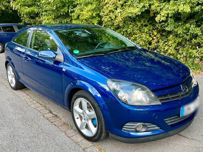 Blau Gebraucht 2005 Opel Astra GTC Coupé | 3.999 € (Teuer) - Bild 1/4