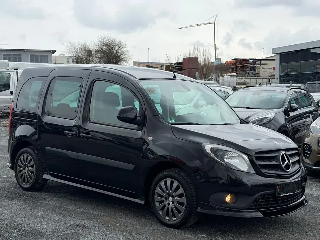 Gebraucht Mercedes Citan 111 110 PS (80 kW) 2017 Schwarz Van / Kleinbus