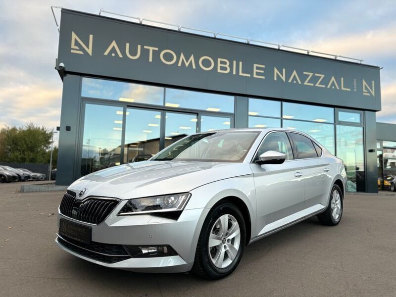 Silber Gebraucht 2019 Skoda Superb Ambition Limousine | 23.999 € (Guter Preis) - Bild 1/4
