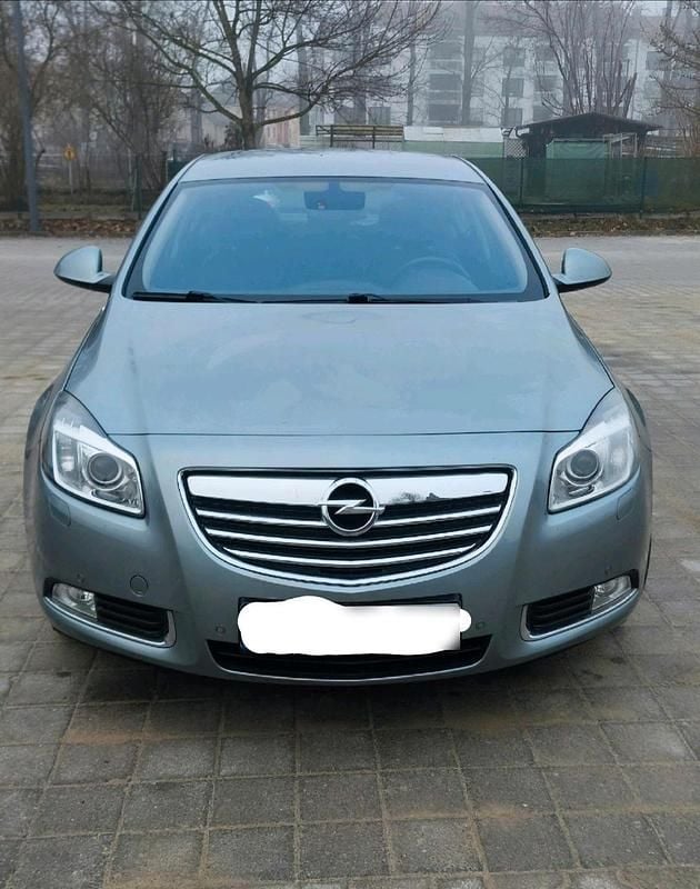 Silber Gebraucht 2011 Opel Insignia Limousine | 3.900 € (Guter Preis) - Bild 1/4