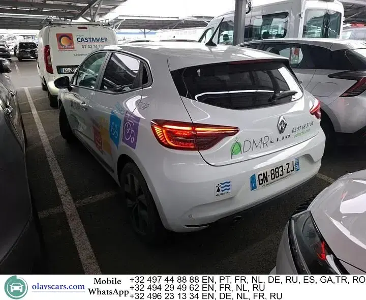 Begagnad Renault Clio V Evolution 65 HK (47 kW) 2023 Vit Sedan
