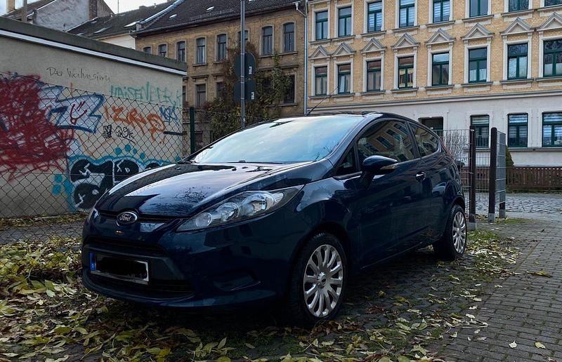 Gebraucht Ford Fiesta 82 PS (60 kW) 2009 Blau Kleinwagen