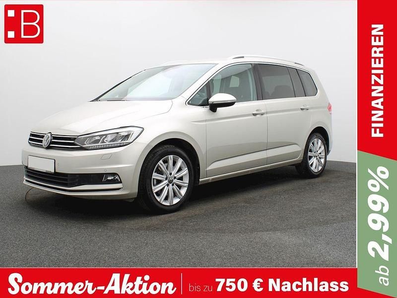 Silber Gebraucht 2023 VW Touran Highline Van / Kleinbus | 34.250 € (Fairer Preis) - Bild 1/4