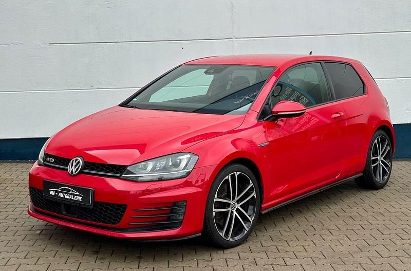 Gebraucht VW Golf GTD 184 PS (135 kW) 2015 Rot Coupé