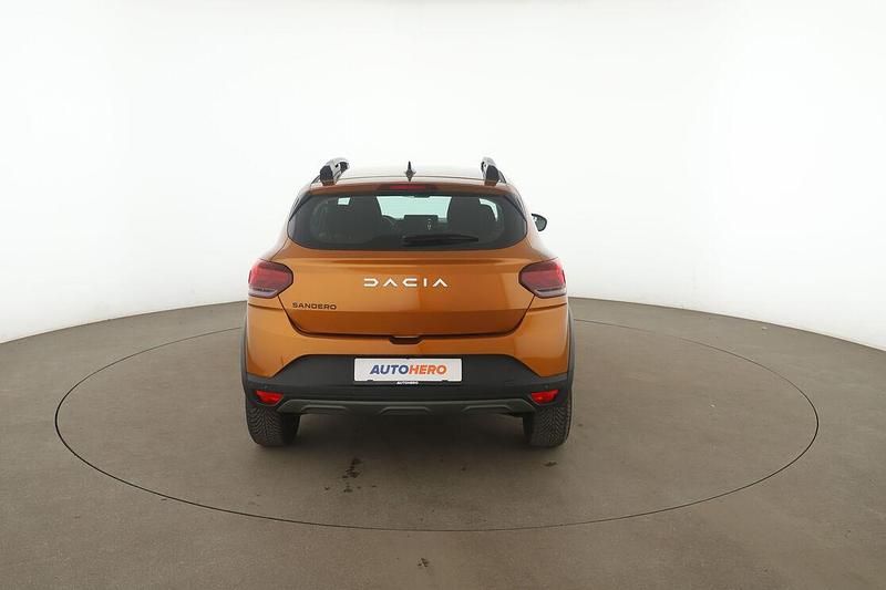 Gebraucht Dacia Sandero Expression 91 PS (66 kW) 2023 Orange Limousine