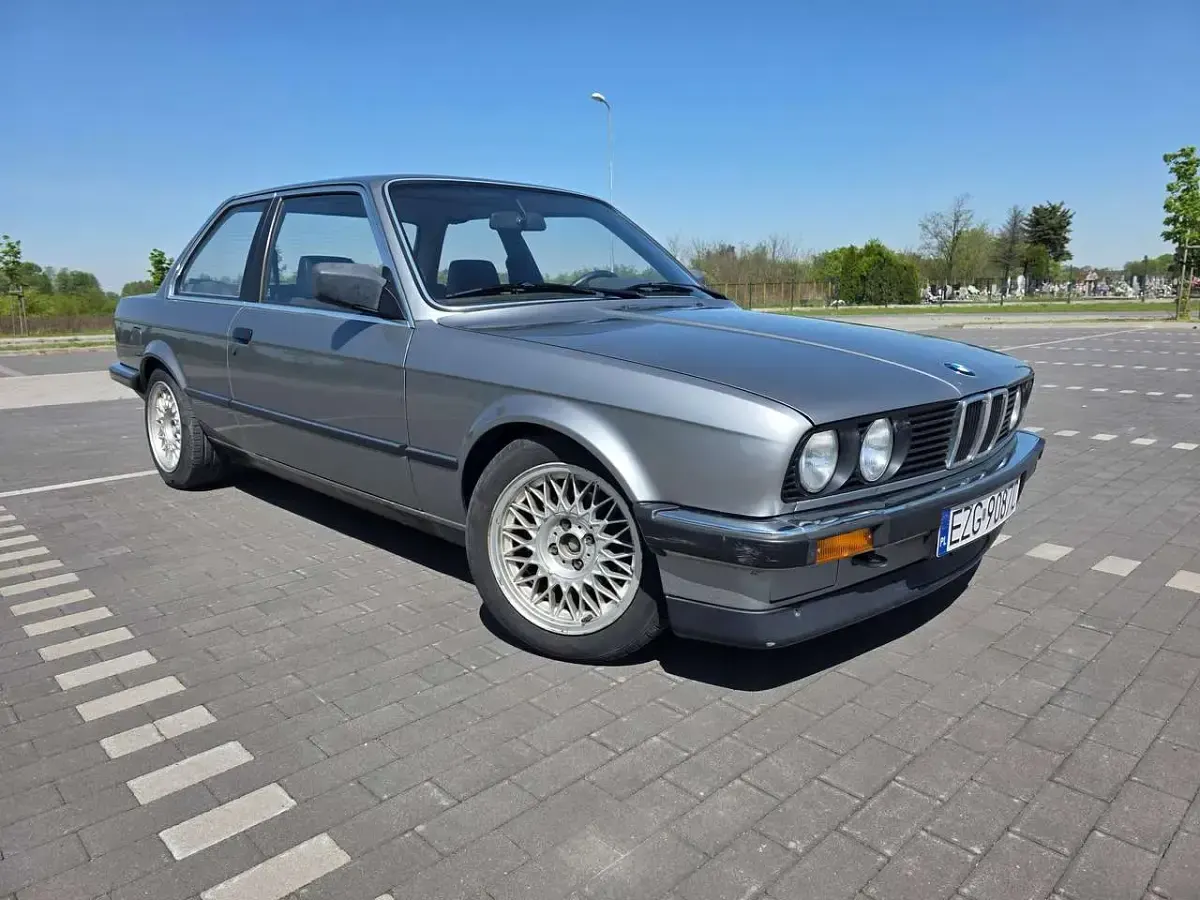 Gebraucht BMW 318 102 PS (75 kW) 1987 Limousine