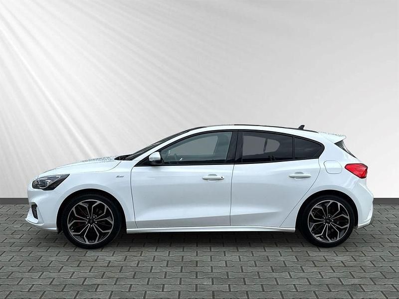 Gebraucht Ford Focus ST-Line X 155 PS (114 kW) 2022 Weiss Limousine
