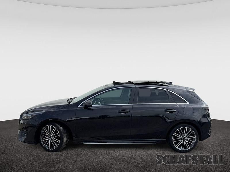 Gebraucht Kia Ceed GT-Line 140 PS (102 kW) 2025 Schwarz (black pearl) Kleinwagen