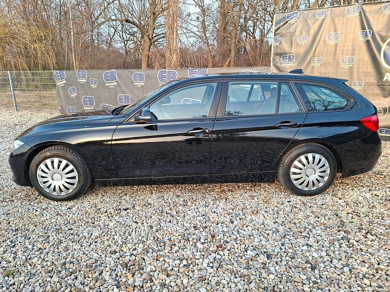 Gebraucht BMW 320 Advantage 163 PS (119 kW) 2017 Schwarz Kombi