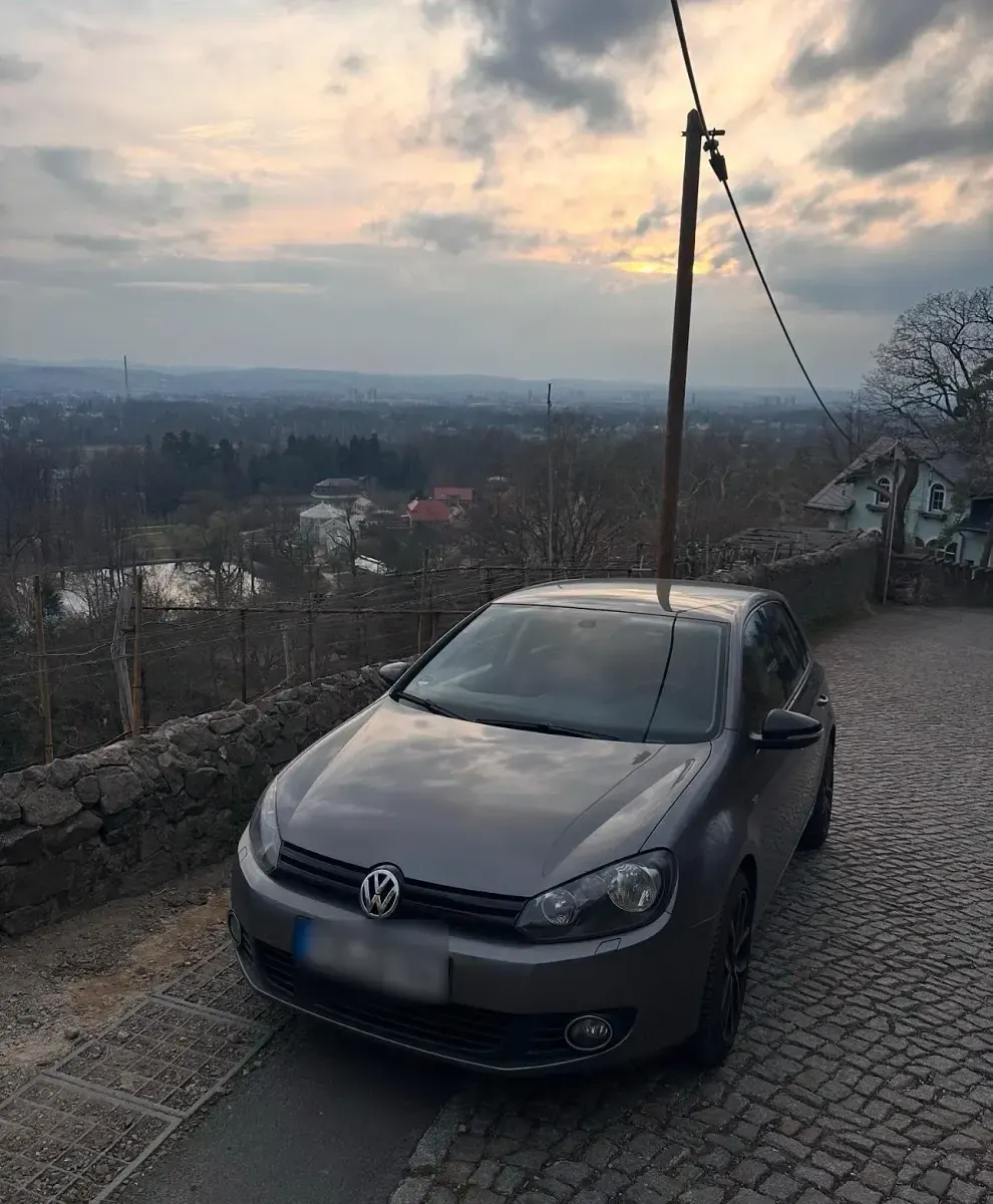 Gebraucht VW Golf VII 105 PS (77 kW) 2012 Grau Kleinwagen