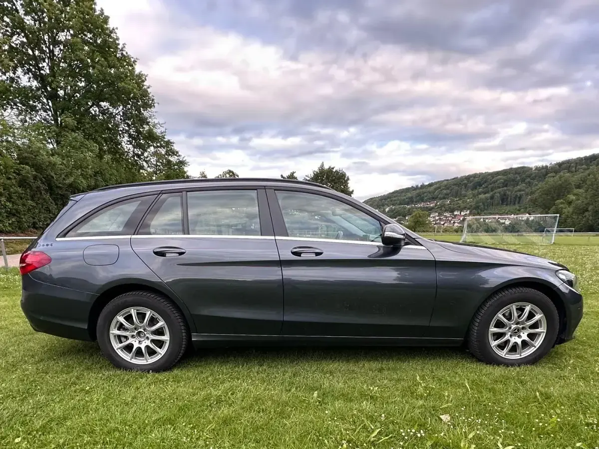 Gebraucht Mercedes C200 Exclusive 136 PS (100 kW) 2015 Grau Kombi