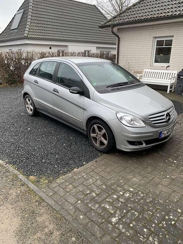 Gebraucht Mercedes B170 116 PS (85 kW) 2007 Silber Van / Kleinbus