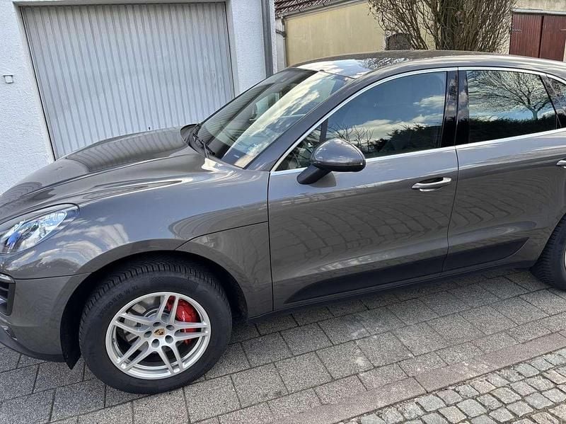 Gebraucht Porsche Macan S 258 PS (189 kW) 2015 Grau SUV