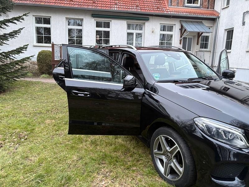 Gebraucht Mercedes GLE350 258 PS (189 kW) 2018 Schwarz SUV