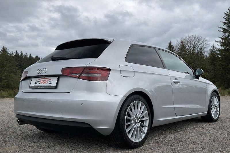Gebraucht Audi A3 Ambition 105 PS (77 kW) 2012 Silber Kleinwagen