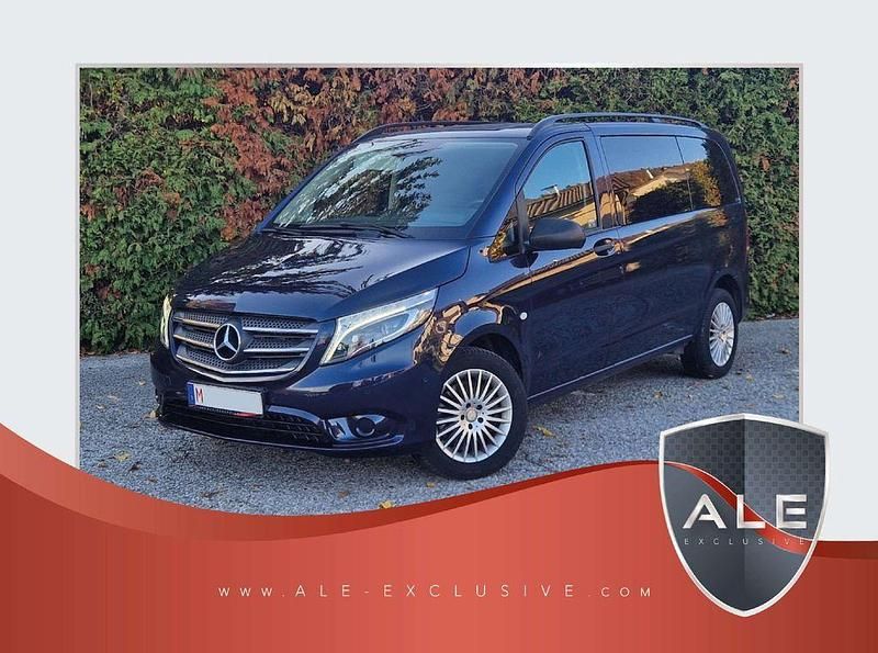 Cavansitblau Gebraucht 2018 Mercedes Vito Van / Kleinbus | 24.680 € - Bild 1/4
