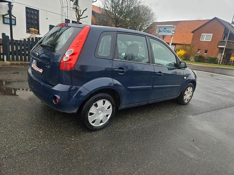 Gebraucht Ford Fiesta Basis 60 PS (44 kW) 2008 Kleinwagen