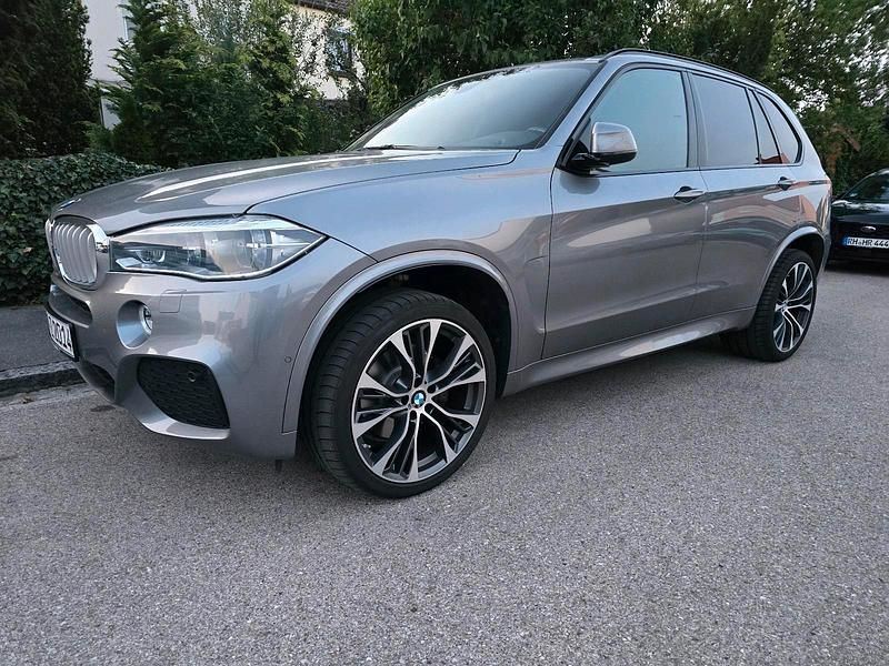 Grau Gebraucht 2018 BMW X5 M Sport SUV | 34.700 € (Fairer Preis) - Bild 1/4