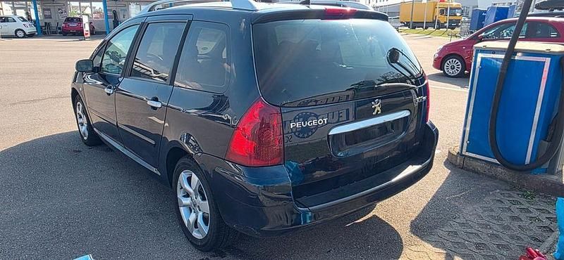 Blau Gebraucht 2007 Peugeot 307 Tendance Kombi | 2.100 € (Fairer Preis) - Bild 1/4