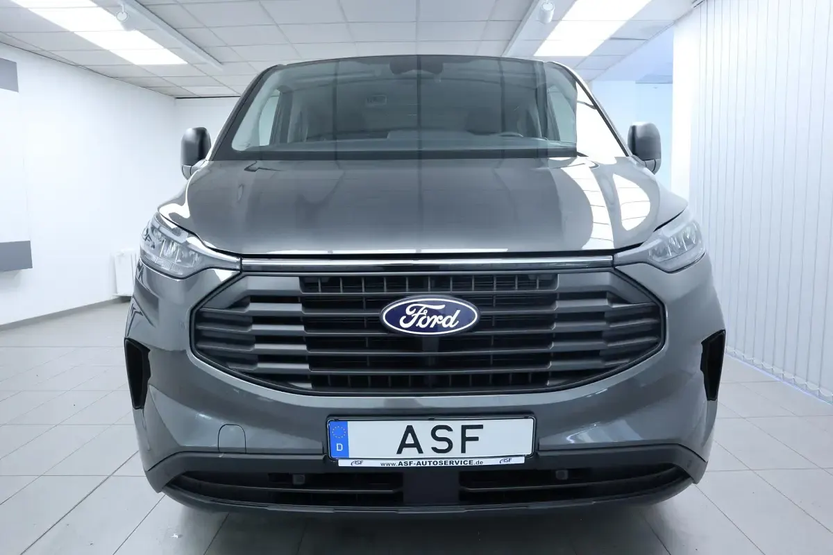 Gebraucht Ford Transit Custom Trend 136 PS (100 kW) 2025 Magneticgrau Kombi