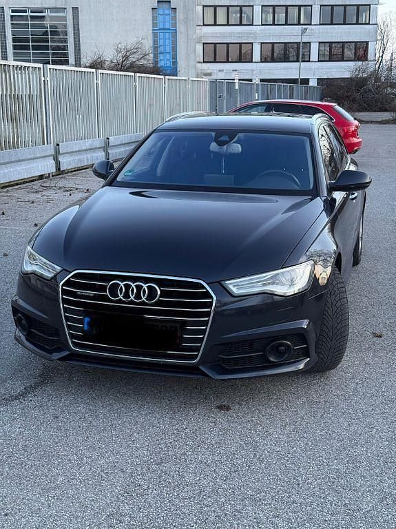 Gebraucht Audi A6 Ambiente 218 PS (160 kW) 2017 Blau Kombi