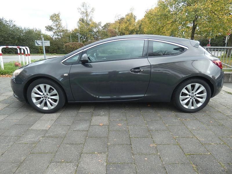 Gebraucht Opel Astra GTC 120 PS (88 kW) 2014 Grau Coupé