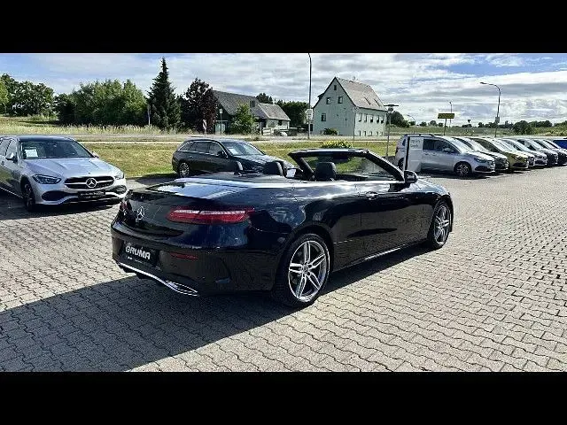Gebraucht Mercedes E200 AMG 197 PS (144 kW) 2020 Lack obsidianschwarz Cabrio