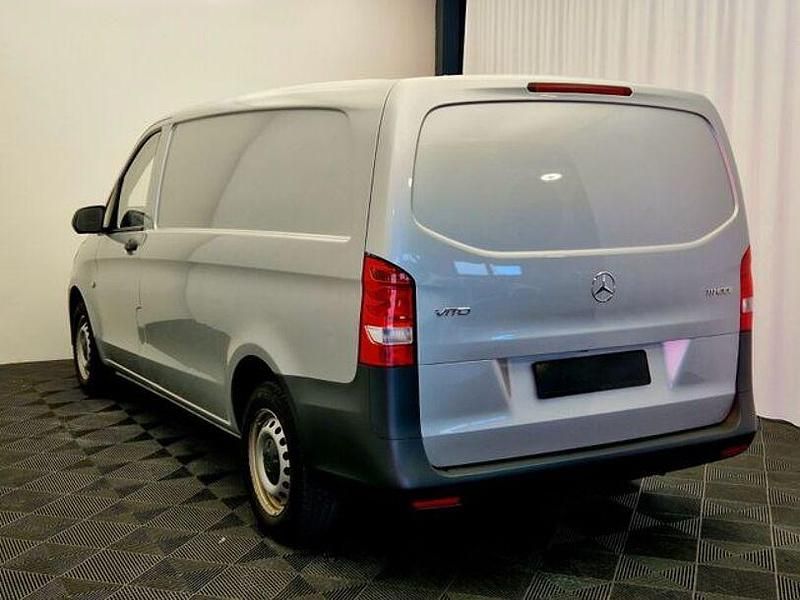 Second-hand Mercedes Vito 114 CP (83 kW) 2019 Argintiu Van