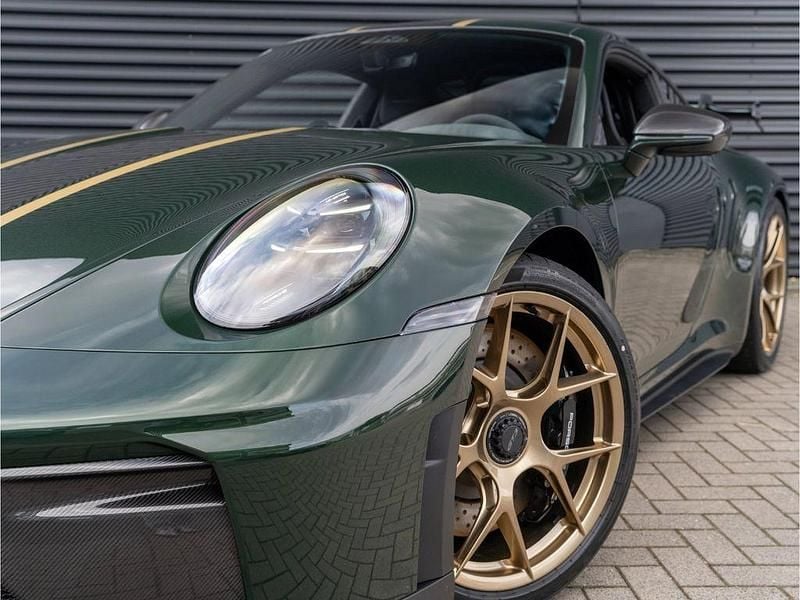 Neu Porsche 992 510 PS (375 kW) 2026 Grün