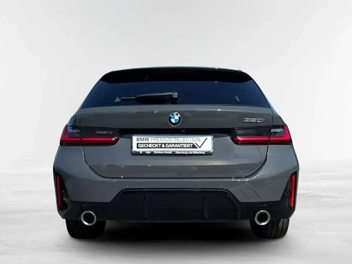 Gebraucht BMW 320 M Sport 184 PS (135 kW) 2025 Grau Kombi