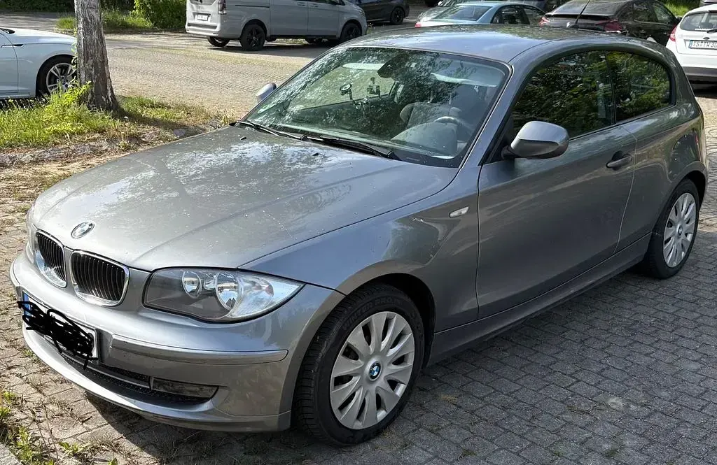 Usata BMW 116 122 CV (89 kW) 2009 Grigio Utilitaria