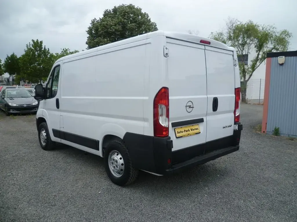 Gebraucht Opel Movano 140 PS (102 kW) 2023 Kaolin weiss Van