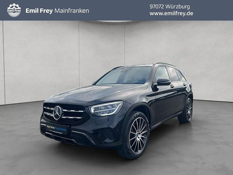 Schwarz Gebraucht 2020 Mercedes GLC300e Night SUV | 36.955 € (Fairer Preis) - Bild 1/4