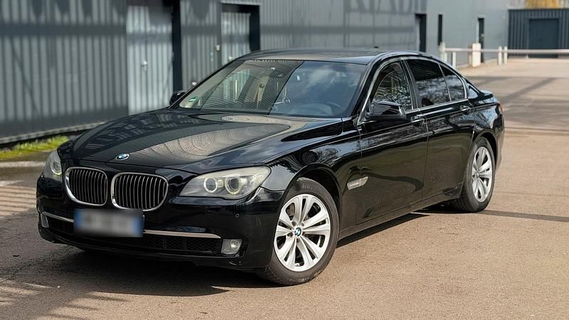 Gebraucht BMW 730 245 PS (180 kW) 2010 Schwarz Limousine